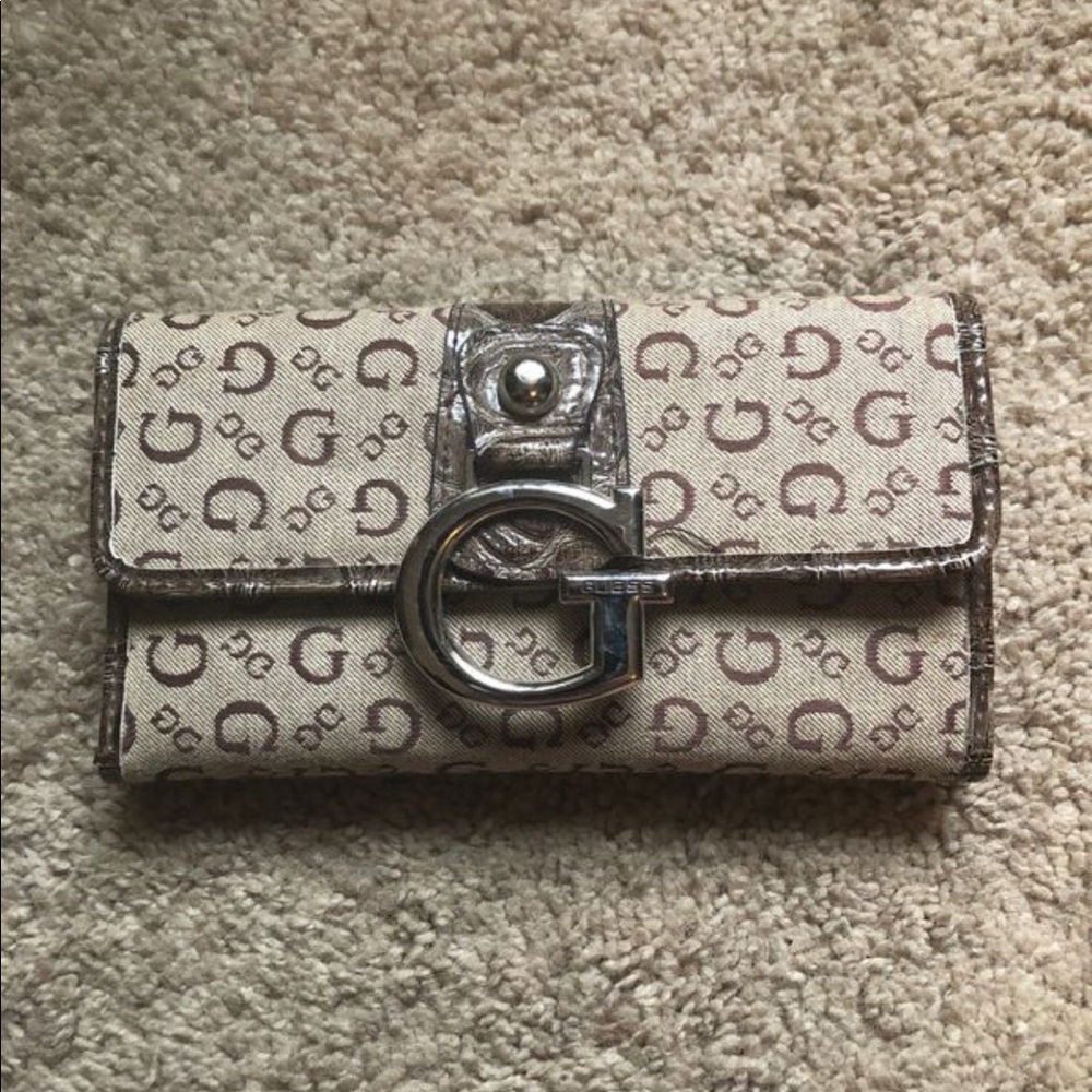Guess wallet